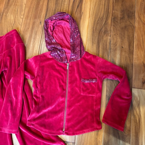 Chasing Fireflies for tracksuit with sequins, fits girls size 8 - Picture 2 of 8